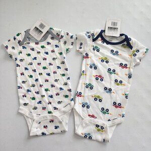 New 2 Pack Baby Boy Bodysuits Size: 6-9 Months.